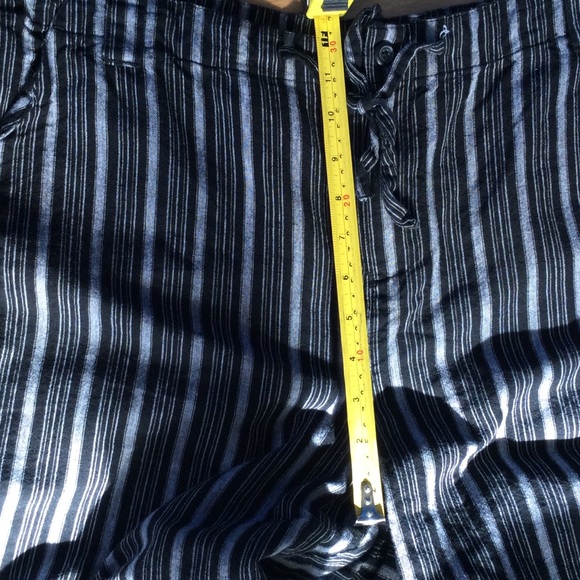 Croft and Barrow Cropped Pants 16 Linen Blend Black Gray Striped - Picture 6 of 12